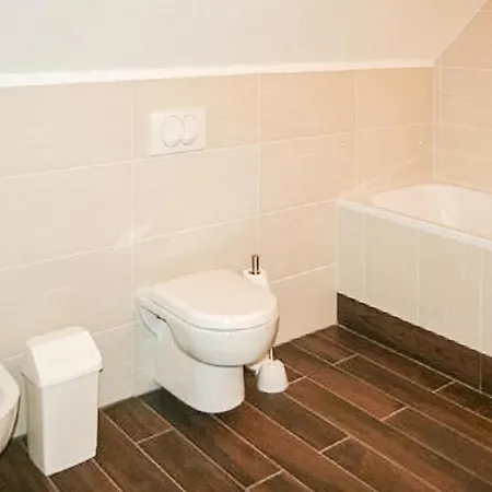 Amazing In W/ 4 Bedrooms Nyaraló Badacsony